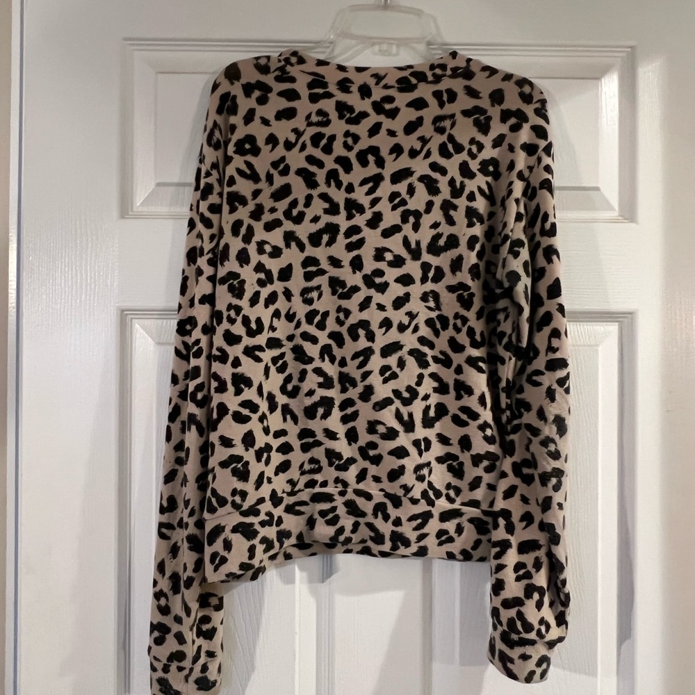 anthropologie cheetah print crew neck top - Picture 4 of 4